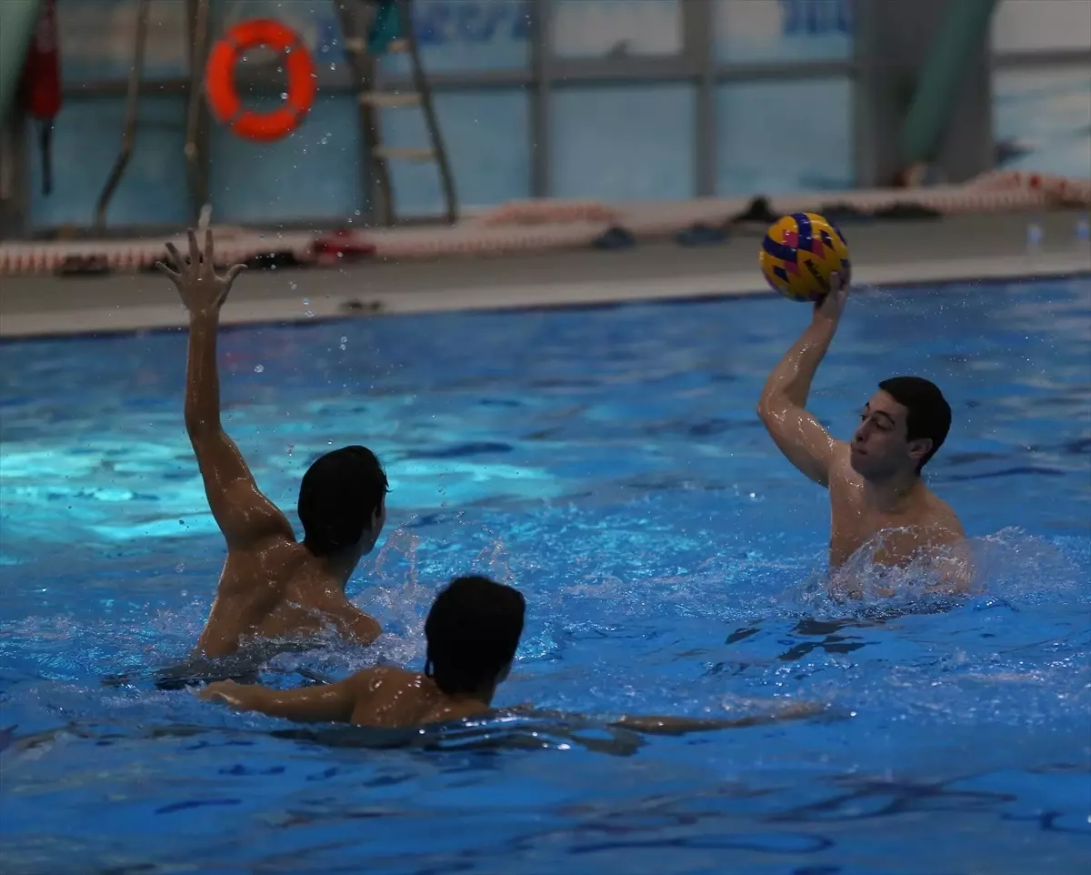 16 Yaş Altı Erkek Milli Sutopu Takımı Avrupa Şampiyonası'na Hazırlanıyor