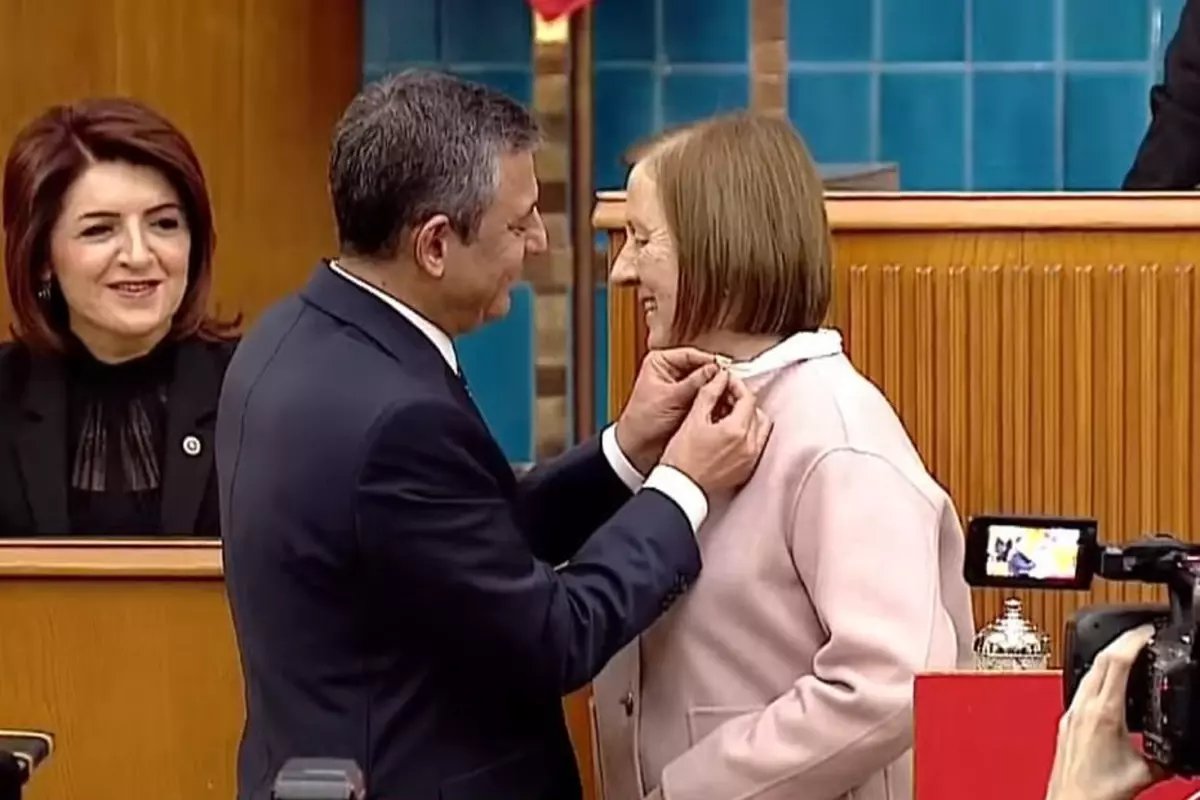 Selma Aliye Kavaf CHP'ye Katıldı: Yeni Bir Mücadele Dönemi Başlıyor