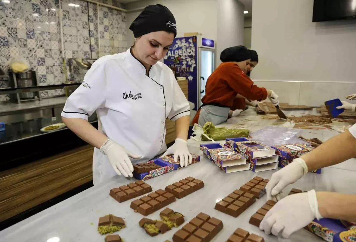 Adana Çikolatası: Dubai Çikolatasının Popülerliğini Geri Getiren Yerli Lezzet