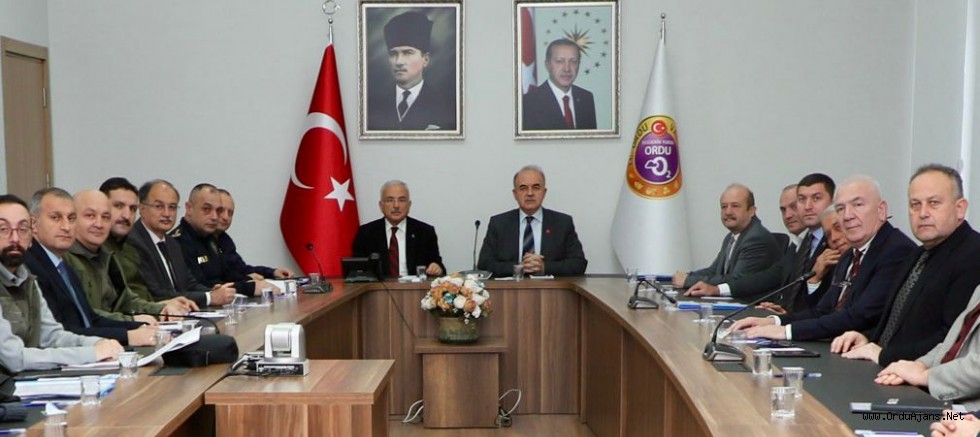 SAHİPSİZ SOKAK HAYVANLARINA YÖNELİK ÇALIŞMALAR MASAYA YATIRILDI