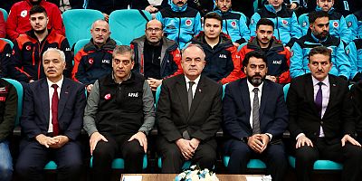 AFAD Tarafından Akredite Edilen Sivil Toplum Arama Kurtarma Ekiplerine Armaları Takıldı