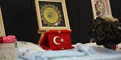 BİR YILIN EMEĞİ BU SERGİDE 