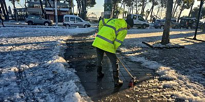 BÜYÜKŞEHİR EKİPLERİ YAYA GÜVENLİĞİ İÇİN SAHADA