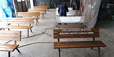 BÜYÜKŞEHİR KENT MOBİLYALARINI KENDİ ÜRETİYOR 