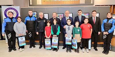 Vali Erol, “Huzurlu Şehrin Bilgili Gençleri” Ödül Törenine Katıldı