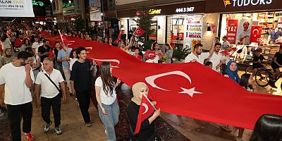 Zafer Bayramı Kutlamaları Kapsamında Yürüyüş ve Konser Etkinliği Yapıldı