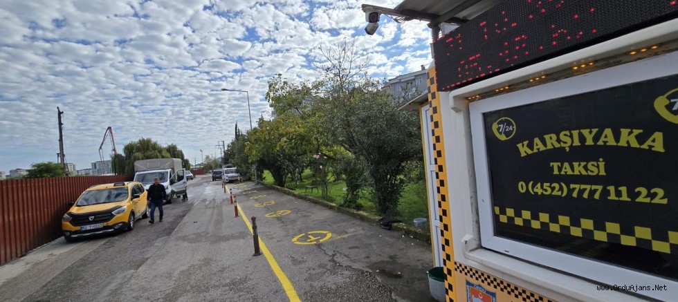 TAKSİ DURAKLARI YENİLENİYOR