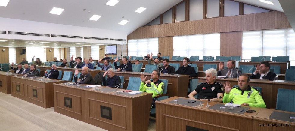 ÜSTGEÇİTLERE ENGELSİZ ASANSÖR, BİSİKLET YOLLARINA YENİ DÜZENLEMELER